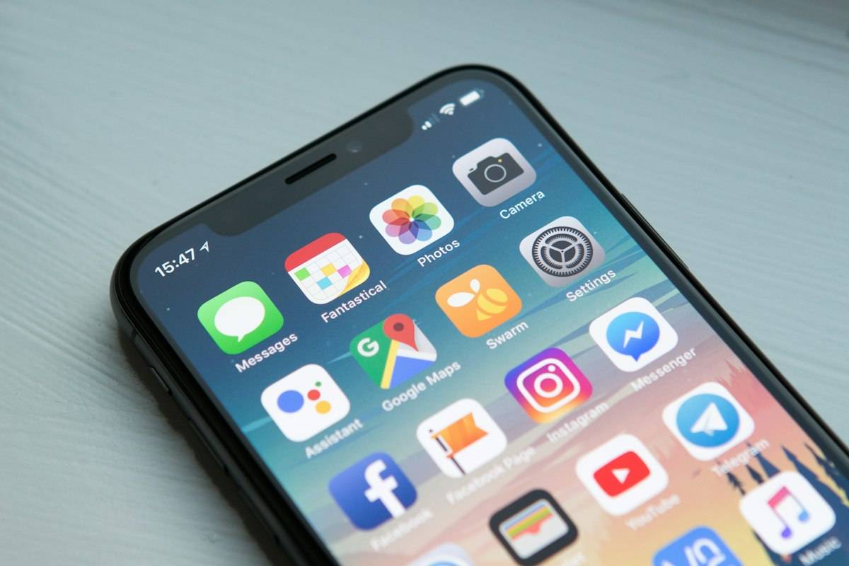 نمونه صفحه اپ روی موبایل